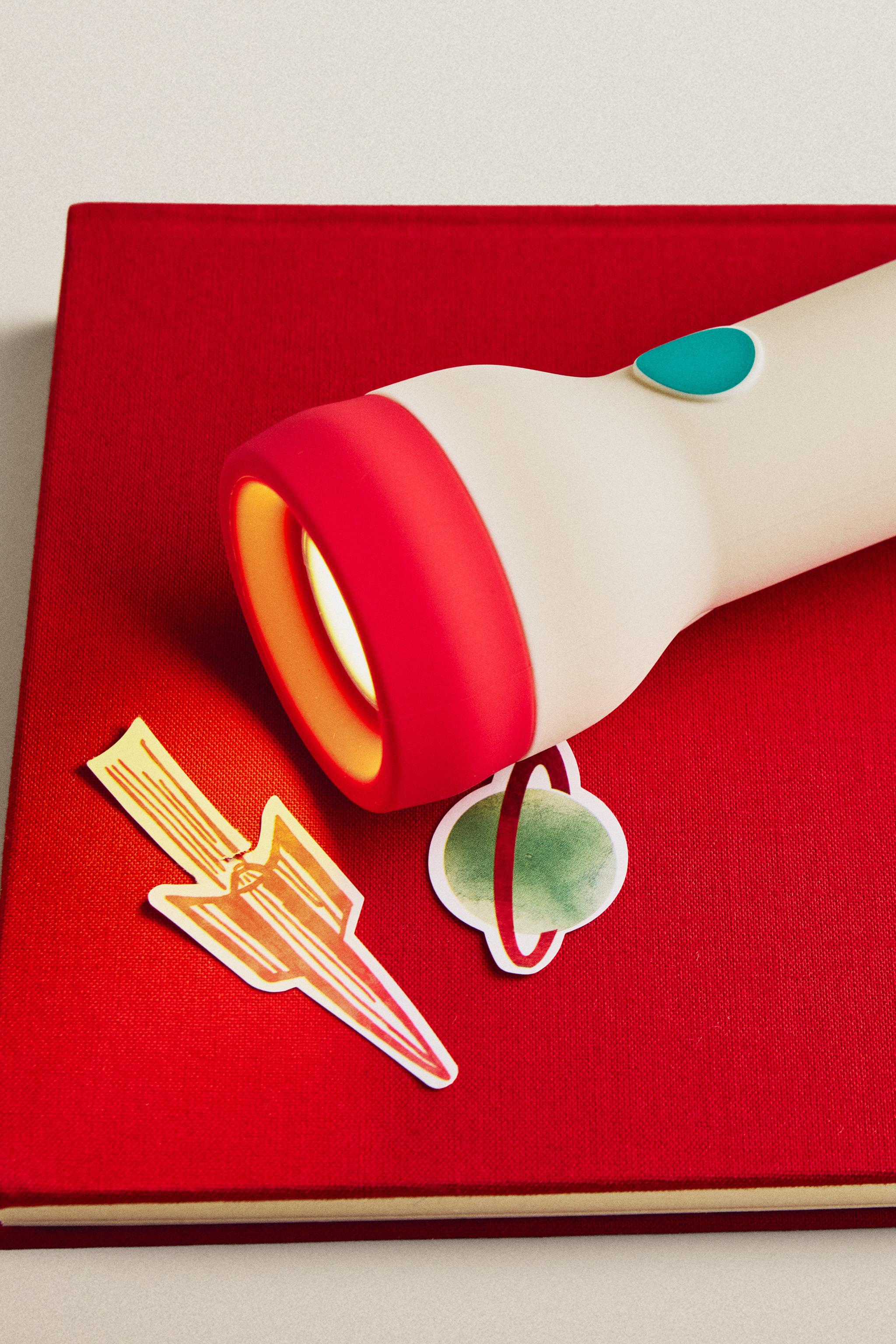 LAMPE TORCHE FUSÉE POUR ENFANT